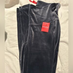SPANX
BRAND NEW WITH TAGS
NAVY BLUE VELVET
SO SOFT AND FLATTERING